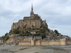 今日はル・アーブルのサン・ジョセフ教会と今回の旅行の目玉のモン・サン・ミッシェルに行って来ました。