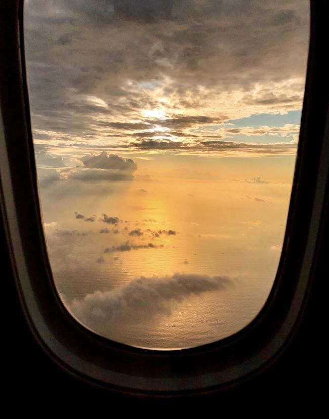 新千歳空港から成田経由でクアラルンプールへ<br /><br />サクララウンジ(新千歳 成田)<br />キャセイラウンジ(成田)<br />ゴールデンラウンジ(クアラルンプール)<br />の訪問編です。