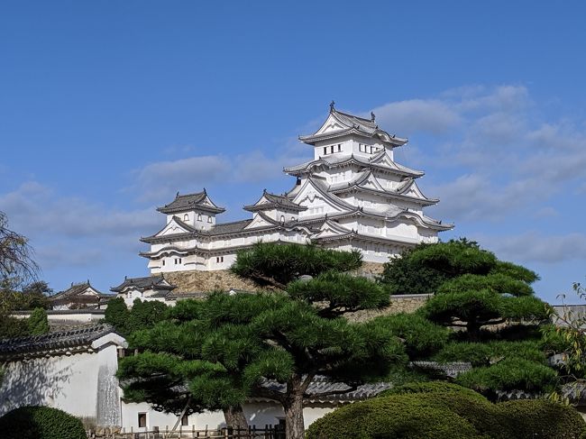 神戸空港経由で姫路城を見て、六甲山のロープウエイで有馬温泉に行ってきました