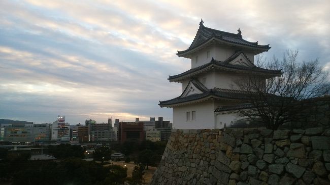 JRの青春18切符と近江鉄道・山陽電鉄の1日フリーパスを使って、6泊7日の旅をしてきました。<br /><br /> 近江八幡に2泊、姫路に3泊、掛川に1泊の行程を組みました。<br /> <br /> 今回の旅行記は、前回の明石(1)の続編、中崎公会堂から北へ、柿本神社→時の道→明石城址の散策記です。<br />