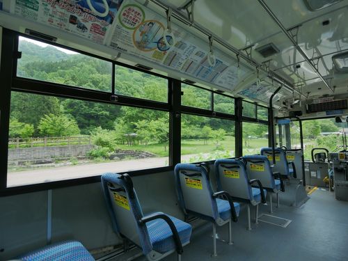 新緑を愛でながら、谷川岳の麓、土合から東京都・青梅まで路線