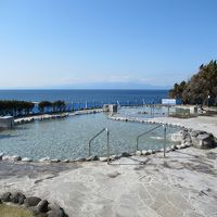 富士山を望む絶景露天風呂「元町浜の湯」＆ 「為朝神社」