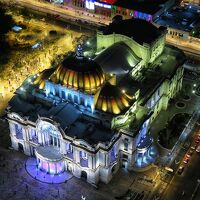 メキシコシティで21時間のトランジット ソカロに一泊してせまーく歩く