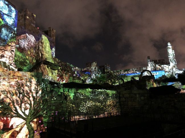 エルサレムは見る所一杯過ぎ！<br />写真はTower of David Museumのプロジェクションマッピング。<br />これ凄い迫力！<br />遺跡が全てスクリーンに！