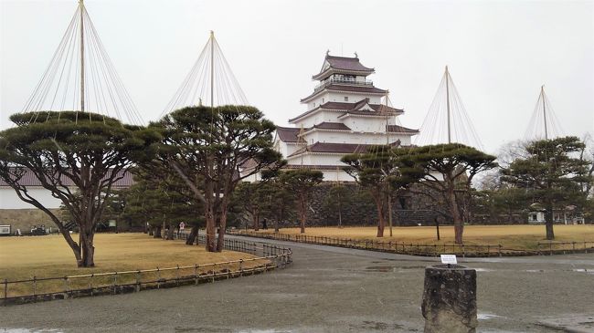 裏磐梯2泊3日の旅に出かけた<br />目的はスキー、ハイキング、観光<br />宿は裏磐梯レイクリゾートホテル<br />に2連泊、旅行最終日3日目は<br />会津・鶴ヶ城と大内宿観光です。