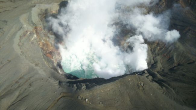 今日は熊本のホテルから阿蘇山に向かいます。明日は熊本港からフェリーで島原に渡り、雲仙に向かいます。お天気に恵まれた快適なドライブ旅行となりました。