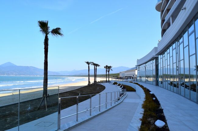 月曜日は山へ行ったので、今日は海が見たいなと唐津方面に<br />海岸沿いをドライブしました<br />途中 福ふくの里に併設している、菜の花畑を見て<br />糸島の鳴き砂の浜辺 姉子の浜、に寄り<br />2019年12月1日 新館オープンの唐津シーサイドホテル<br />というコースで過ごしてきました<br /><br />この時期ですので、とにかく 閑散地にマイカーでの移動と<br />意識してしまいます