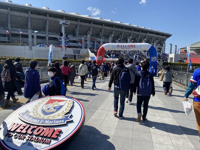 ここのところ新型コロナウイルスの話題で持ちきりですが、そんな中で迎えたアウェーでのJ1開幕戦を現地観戦して来ました。<br />オリンピックイヤーでの開幕戦にしては、少し寂しい入場者数でしたが、コロナウイルス感染を懸念されているサポーターが多かったのかもしれません...<br /><br />※試合詳細<br /><br />明治安田生命 J1リーグ 第1節<br />2020年2月23日(日)14:03KO【日産スタ】<br />横浜Fマリノス 1-2 ガンバ大阪<br />入場者数:34,521人