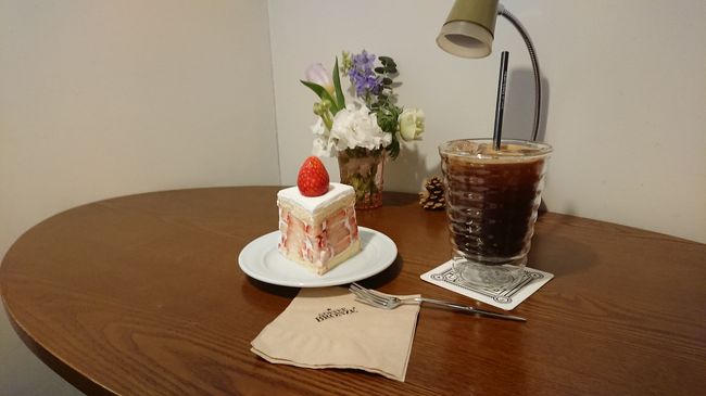 安国駅にある絶品苺ケーキ・coffee <br />一度行ってみたかった bills<br />IGで知ったチョンダムドンの店<br />行きつけの鐘路3街・ナジュコムタン<br />広蔵市場のレバ刺し　