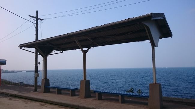 奈良から、車で2泊3日で四国を巡る旅をしてきました!<br /><br />1日目 奈良~香川 山越うどん ~ 金比羅山 ~ かずら橋 ~ 高知 高知城 ~ かつお料理を満喫!<br /><br />2日目 高知~丸亀 綿谷うどん ~ 松山 ~ 道後温泉・松山城 ~ 下灘 ~ 松山<br /><br />3日目 しまなみ海道 ~ 尾道 ~ 帰宅<br /><br />高知から丸亀へ向かい、松山市内・下灘駅を目指します!