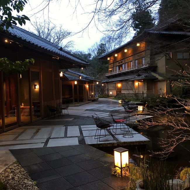 コロナウイルスの影響で急に休みになったということで決めた京都旅行。<br />星野リゾートに泊まってみたいというわたしの願いを聞いてくれて、メインは星のや京都を楽しむことに。<br />普段は近すぎて観光客も多すぎて避けてきた京都を、ゆっくり楽しむことができました。