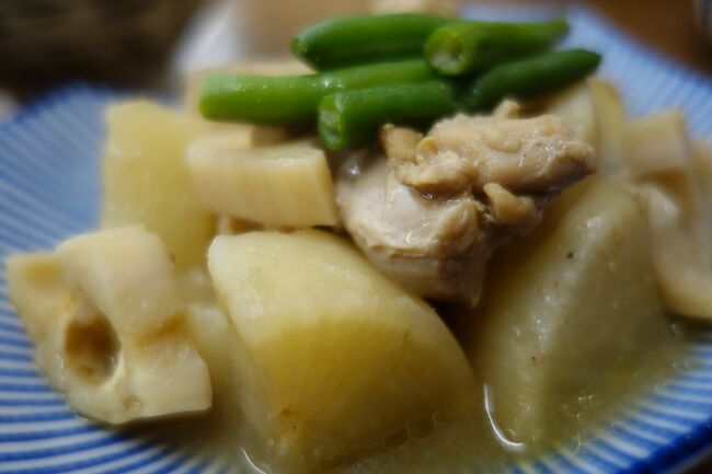 若干持病の二日酔いやけど…たまにはちゃんと朝ごはん。福島の聖天通りにある、昔ながらの大衆食堂へ。
