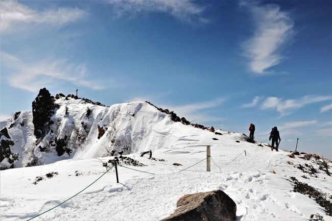 静寂のIce Museumに佇み 雪天狗に挑む☆深呼吸すら躊躇われる日々の中で／コロナを ぶちかませ！信玄の秘湯＆SnowTrek＠北八ヶ岳