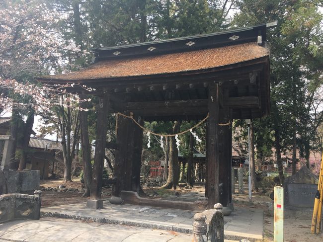 コロナの影響で海外に行けません!<br />そう度々行ってませんが、予定も立てられず。。。<br /><br />そうだ、国内だ!と言うことで、今年は近場を含め全県目指して<br />日帰りですが、旅!?に出ます~<br /><br /><行ったところ><br />大井俣窪八幡神社、武田神社、甲府城跡<br /><br /><特急 あずさ><br />立川?甲府(レンタカー)