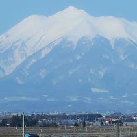 津軽17　〔岩木山〕冠雪の津軽富士  名峰の気高さ！　☆朝食・大鰐→黒石（バス車窓風景）