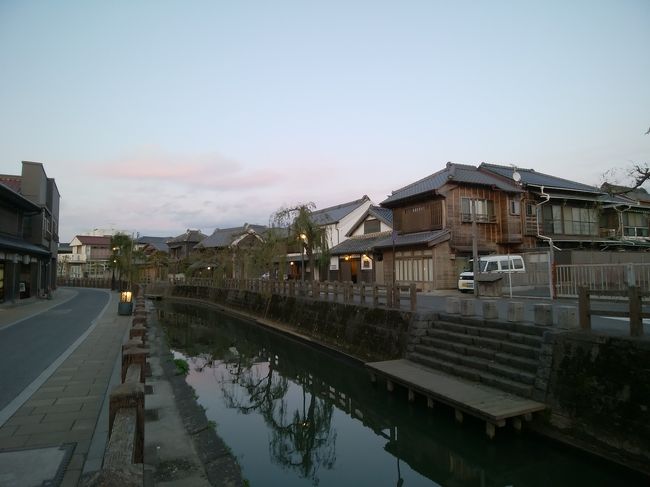 遠くに行くほどの時間もお金もなく<br />それでも行ったことがないところに行きたいな<br />そういえば近場に昔ながらの街並みが残っているところがあるって聞いたな<br />佐倉だっけ?佐原だっけ?<br />どこにあるんだっけ?<br /><br />都内⇒成田(新勝寺、参道商店街)⇒佐原⇒香取神宮⇒帰宅