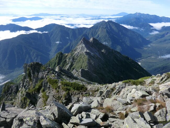 奥穂高岳登山合宿・その3.本邦第3位の高峰「奥穂高岳」に登頂！