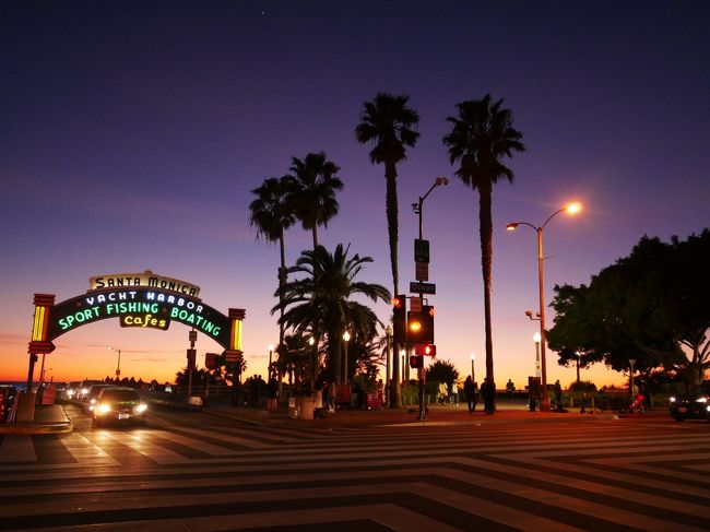 お仕事で行ったカリフォルニア州パサデナ。<br />まだまだアメリカはコロナと無縁の頃でした。<br /><br />到着翌日は休日で、ロサンゼルスで食べ歩き。