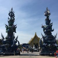 タイ旅行３日目：チェンライでは青いお寺・首長族・ゴールデントライアングル・・