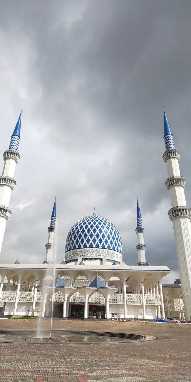 今日は モスクの 観光です<br />自力で 回ろうかと思いましたが、断念<br /><br />ツアーで 回ります<br />