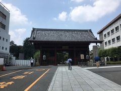 明治以降の偉人らが眠る護国寺を参拝しました