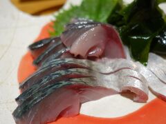 20200417-3 鹿児島 西銀座通りの桔梗で、サバの刺身とか、メヒカリ塩焼きとか