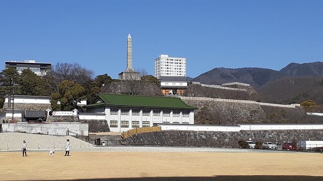 下部温泉下部ホテルは２種類の源泉があります<br />下部奥の湯高温源泉アルカリ性単純泉ph9.4<br />下部ホテルオリジナル泉単純硫黄泉<br /><br />武田信玄公之像<br />甲府舞鶴城跡<br />山梨県庁別館<br />小作<br /><br />新型コロナ感染予防の外出自粛。<br />大好きな温泉も行けないので、せめて旅行している気分になるためまだUPしていなかった旅行記を作成しています。<br />早く新型コロナ終息するといいですね・・・。