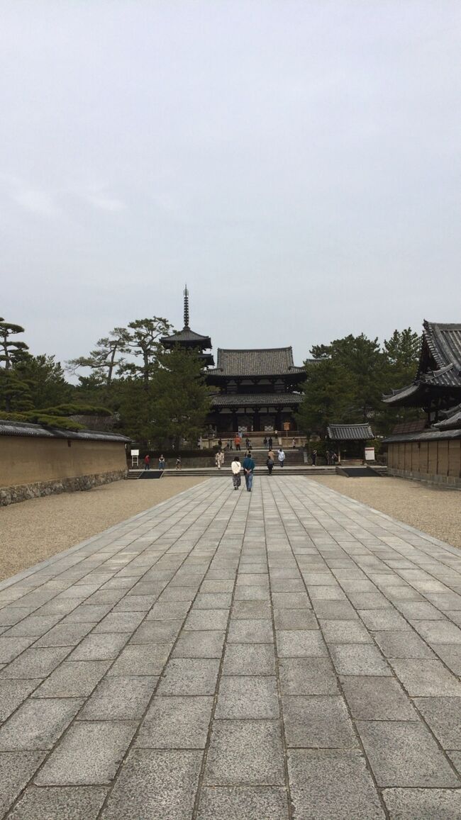 初！法隆寺<br />初！夢殿<br /><br />広くて古くて<br />聖徳太子<br />凄い