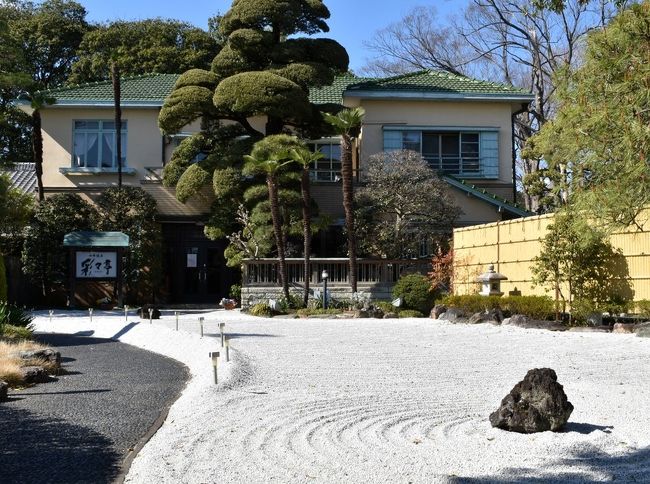 新型コロナウィルス拡大で 世界中で我慢を強いられております。<br />日本も日増しに感染者が増えていますが、<br />3月中はまだ 三密を避ければ、外出できない訳ではありませんでした。<br />混んでいる公園へのお花見は行けないから、なるべく混んでなさそうな所へ桜を見に行ってみよう、と<br />熊谷桜堤へ出かけ、帰りに行田市の足袋蔵めぐりの町歩きをして来ました。<br />