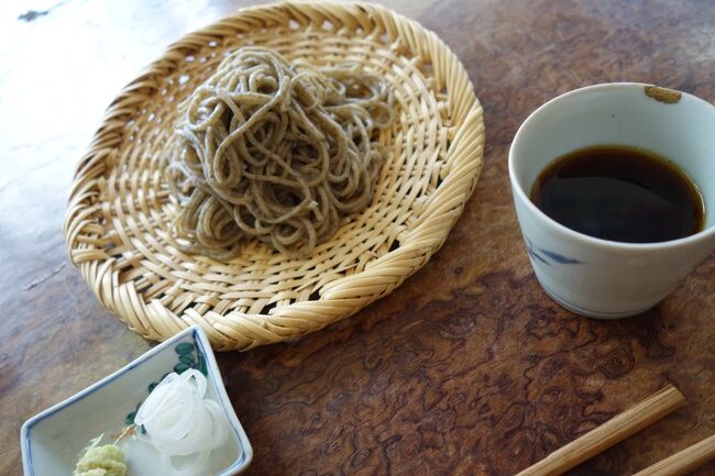 福島のお寿司屋さん、つま美さんで聞いたおそば屋さんへ。昨日だか一昨日だか、店の前まで行ってみると、しばらく昼営業のみと。んではと、土曜日の昼酒に伺ってみますかな。