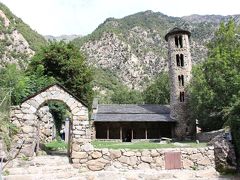 アンドラ・ラ・ヴェリャ_Andorra la Vella　アンドラ公国の首都！ピレネーの峡谷に広がる小さな古都