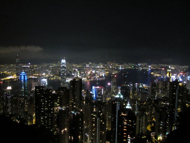マカオから、香港に戻って来ました。<br />重慶マンションでカレーを食べ、香港の夜景を見て、翌日帰国しました。
