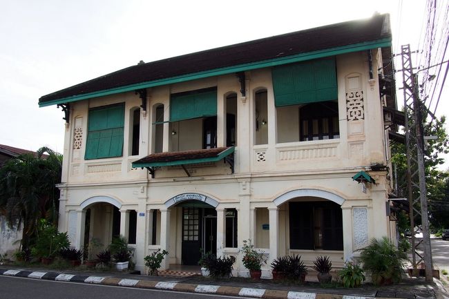 Savannakhetで泊まったとても素敵なゲストハウスのお話<br /><br />■ Sala Savan Guest House / Savannakhet, Laos<br />http://510510.blog60.fc2.com/blog-entry-1766.html<br /><br />■ラオスの話　ぜんぶ<br />http://510510.blog60.fc2.com/blog-category-44.html