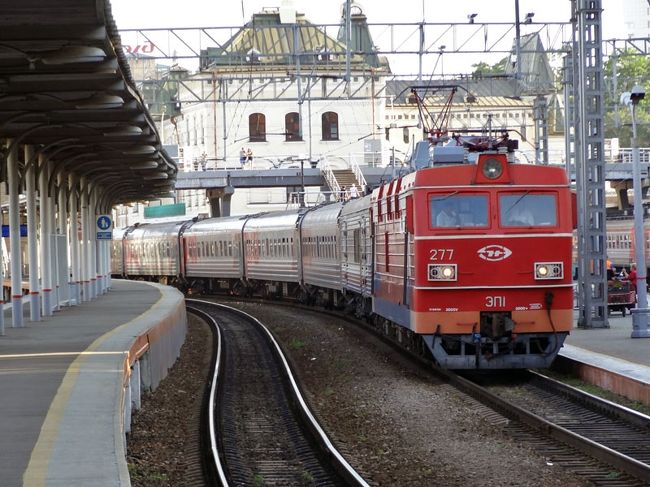 極東ロシア鉄道の旅 ウラジオストク ハバロフスク（その１ 夜のウラジオストク駅）