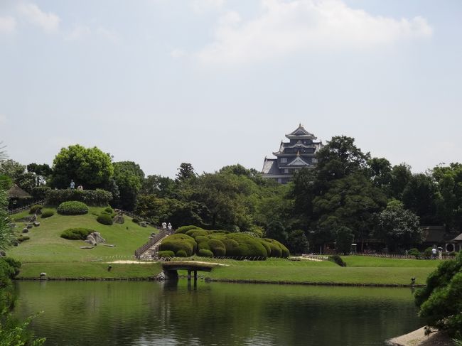 後楽園岡山城と吉備津神社を観光した時の旅行記です。<br />猛暑で尋常でない汗をかいたのを思い出しました。<br />岡山駅周辺は大きなイオンモールもあり、どこへ行くにも非常に便利な街なのだなと思いました。<br /><br />なかなか自粛で旅行ができないので、気を紛らわすために4トラの日本地図を塗りつぶすべく、ずいぶん前の旅行記を作成しています。