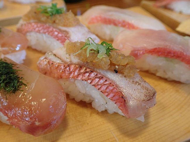 新型コロナウィルスがこれ程蔓延するとは<br />全く考えていなかった2月の末に友人夫妻と<br />伊豆へ行ってきました。<br />JR東日本のダイナミックレールパックの<br />ツアーで予約しました。<br />共通の趣味や好きな物も一緒、楽しい二日間<br />でした。<br /><br />河津桜や金目鯛等々、見るのも食べるのも<br />楽しみです。