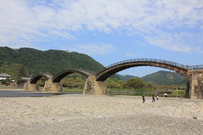 山陰の小京都は、レトロでクラシックな雰囲気に包まれていました。<br />井仁の長閑な風景に癒されました。<br />錦帯橋の造形美に、ただ圧倒されました。<br /><br />山陰と山陽をダブルで楽しむ旅の記録です。