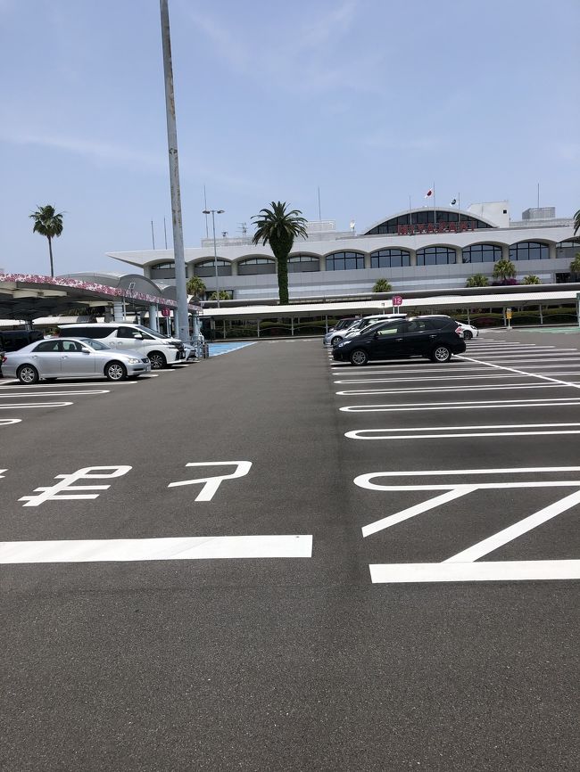 宮崎中心地には10カ所のホテルが大浴場あります。天然温泉ホテルが5軒、残りは大浴場のみですが旅の疲れは癒されます。中心地の駐車場料金は500円程度から。実際に全ての宿泊施設に宿泊していますので過去の旅行記で参考にしてくだい。