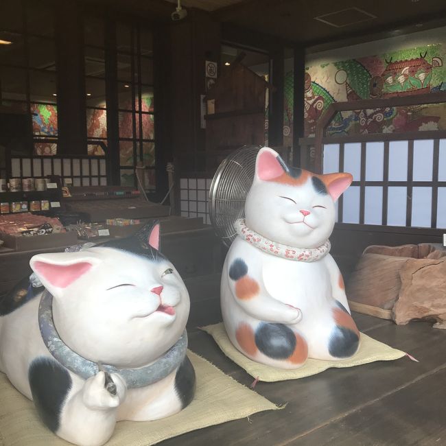 自粛生活が始まって早3カ月<br />ステイホームにもすっかり慣れたなーなんて思っていても<br />三重県知事が観光にも来てね と言うなら<br />行きますよ。<br /><br />梅雨入り前の薄曇りの日お伊勢さんへ<br />久しぶりのドライブです。