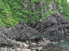 渡島半島日本海側の長磯海岸と三本杉岩～奇岩と柱状節理の風光明媚な海岸線～（北海道瀬棚）