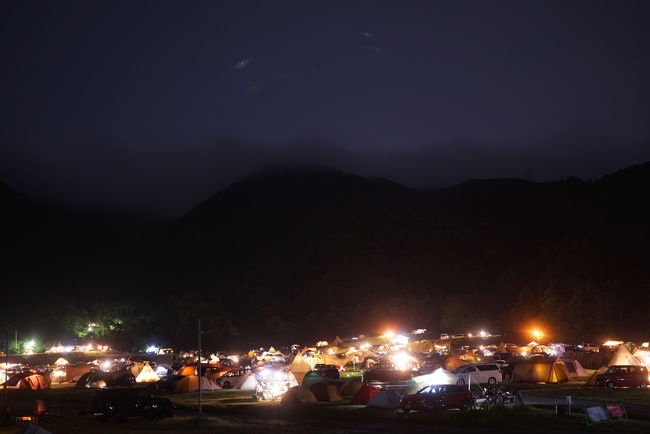 2020年6月1日から滋賀県のキャンプ場が<br />一斉に営業再開。<br />間引きもあり、どこもいっぱいのキャンプ場。<br />広すぎるマキノ高原は取れました。