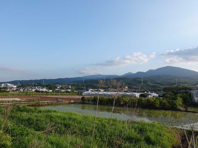 間もなく梅雨入りしたり(東海地方は、06月10日に梅雨入りしました。)、日中は暑いので、それらを避けて体力を向上させようと早朝に自転車で走って来ました。<br />出掛けるときは、まだちょっとヒンヤリしていました。