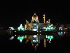 きれいなモスク　ブルネイひとり旅