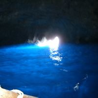 カプリ島の休日　青の洞窟・ヴィラジョヴィス・ポンペイ　おまけの水道橋