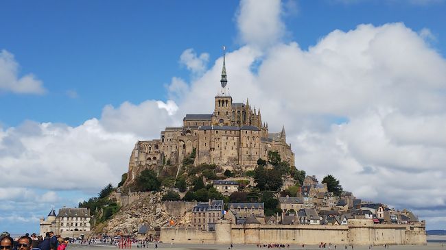 2019年夏の旅行<br />今回は念願のモンサンミッシェル内のホテル泊を実現