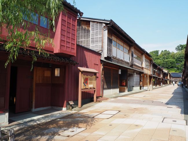 外出自粛明け、県をまたいだ移動で金沢へ。<br />ソーシャルディスタンスを守りながらですが、久しぶりの旅行はやっぱり楽しい!<br />美味しいグルメに満足。旅行が出来る日常を有り難く感じた2日でした♪