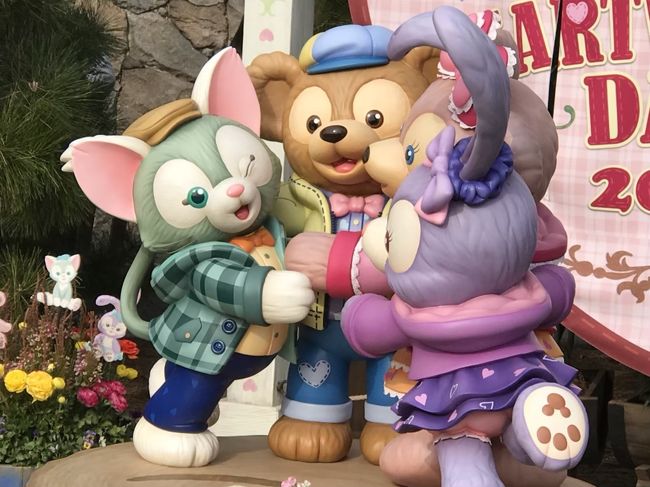 前日にサンルートプラザ東京にお泊まりして、東京ディズニーシーへ行って来ました。<br />生憎、小雨が降ったり止んだりでしたが、楽しめました(*^▽^*)