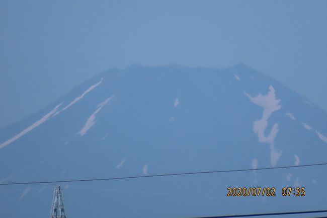 7月2日、午前7時35分頃にふじみ野市より富士山が久しぶりに見られました。　富士山の山容は夏山の姿になっていました。<br /><br /><br /><br /><br />*写真は久しぶりに見られた富士山