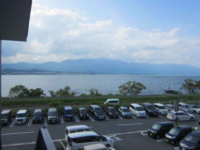 守山のショッピングモールピエリの敷地にある守山湯元水春に行きました。琵琶湖を眺める景色の良さと休憩処が印象に残るお風呂です。