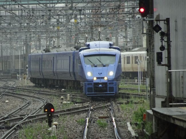 新型コロナの影響で鉄道旅客も大幅激減、そんな中JR九州が期間限定で発売してくれた超お得な切符、土日又は祝日の2日間、九州内の全線(\10000）又は北部エリア(\5000）で新幹線も含めた特急の自由席が乗り放題になるという、乗り鉄だけでなくても誰でもとってもお得な切符です。1日目は熊本から長崎へ行ってきた、2日目は門司港を経由して大分へ向かってみよう。